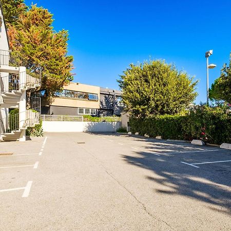 B&B Hotel Villeneuve Loubet Plage 외부 사진