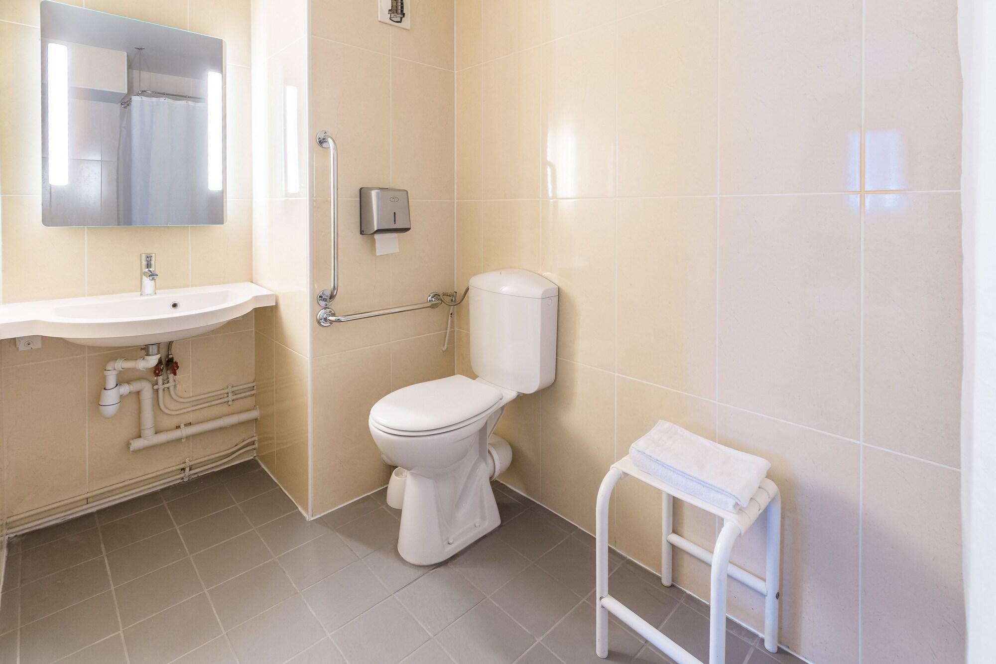 B&B Hotel Villeneuve Loubet Plage 외부 사진