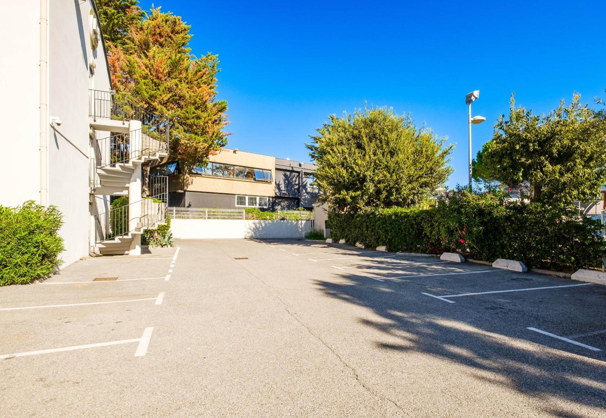B&B Hotel Villeneuve Loubet Plage 외부 사진