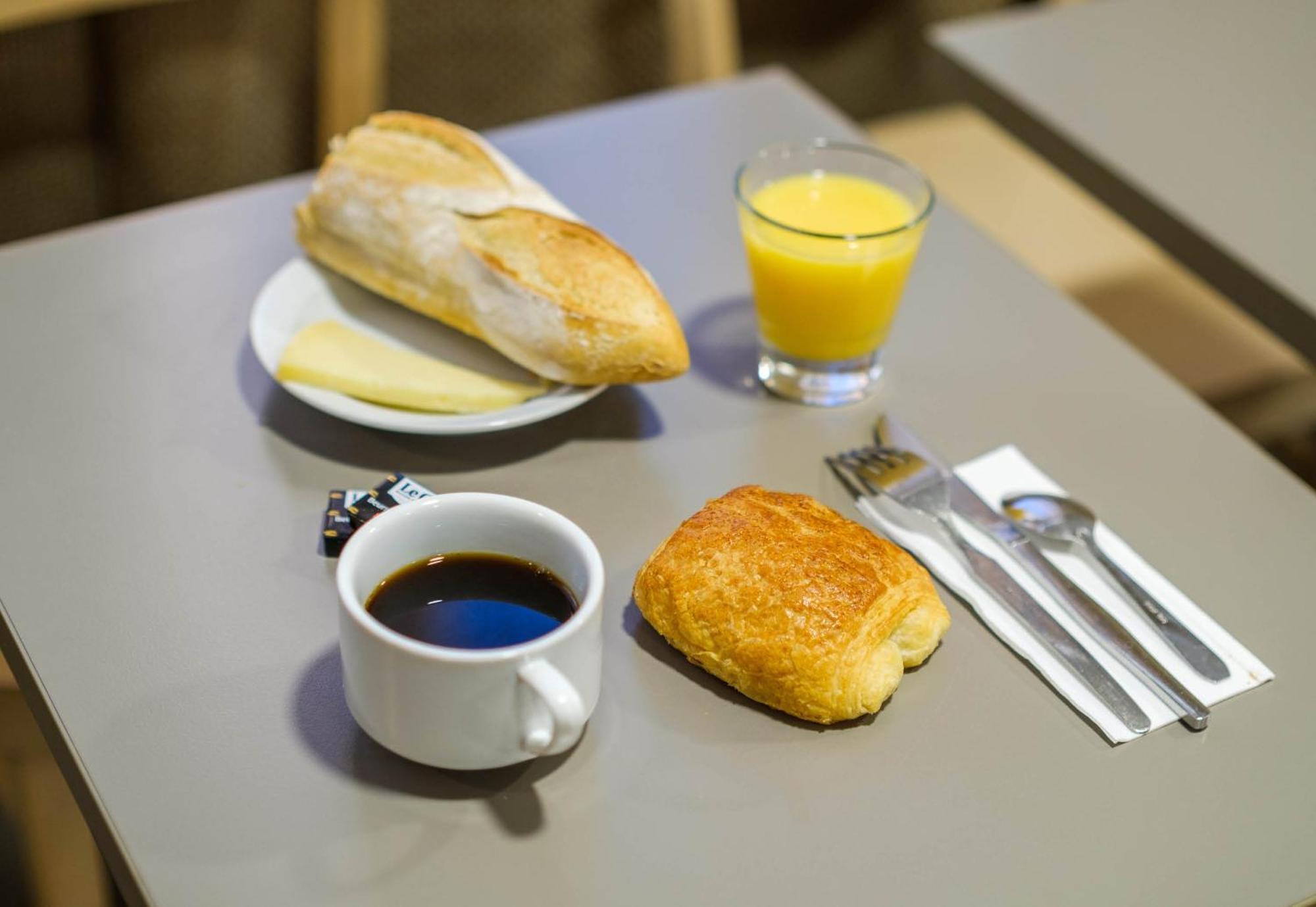 B&B Hotel Villeneuve Loubet Plage 외부 사진